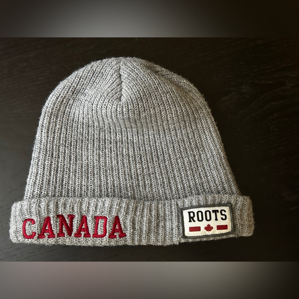 ROOTS Canada gray knit beanie Right to Play